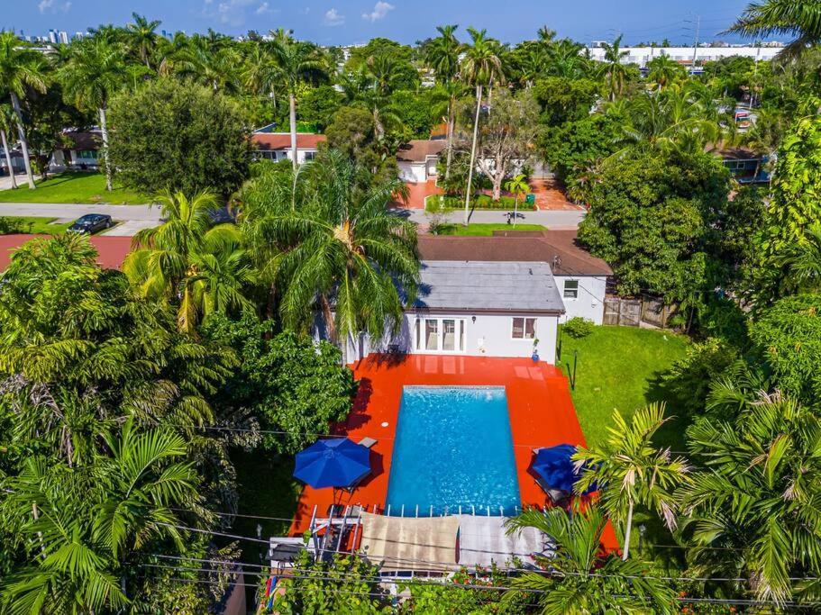 Spacious 3 Bedroom Home With Oversized Pool & Backyard Miami Exterior foto